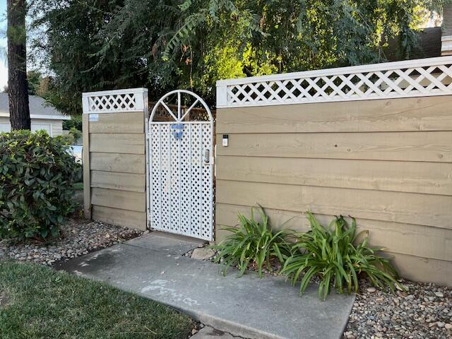 1827 S Cain Court