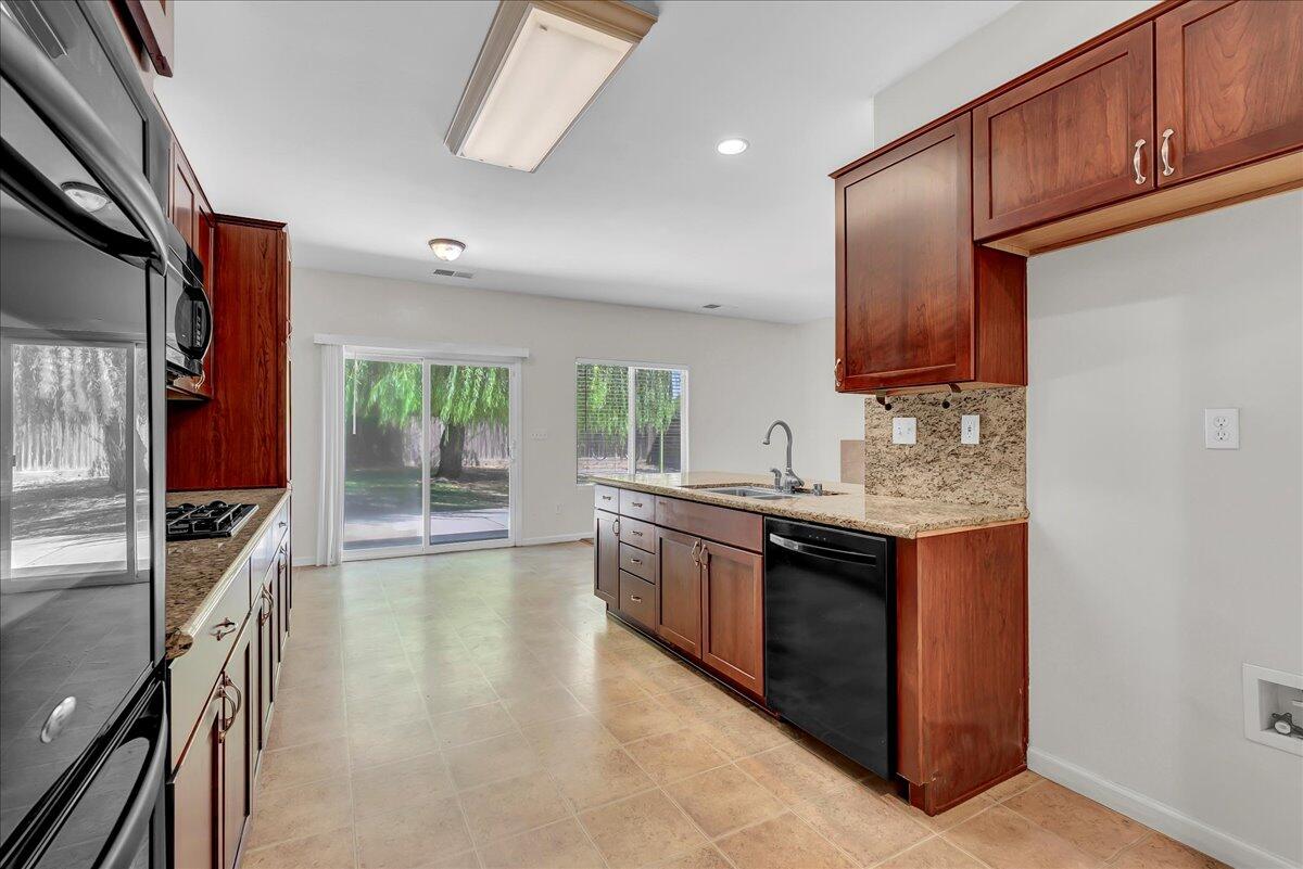 3044 S Spruce Court