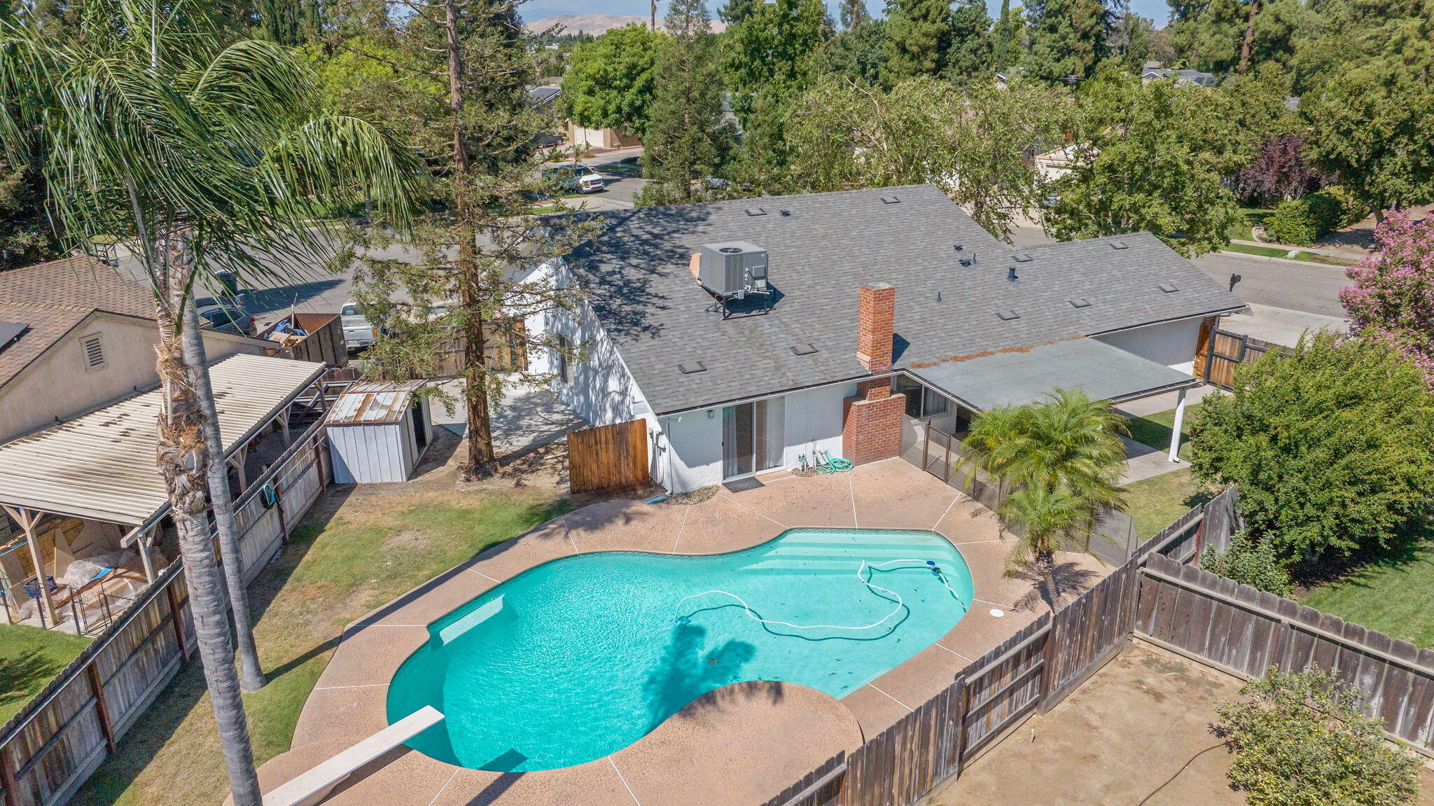 6593 N Winery Avenue