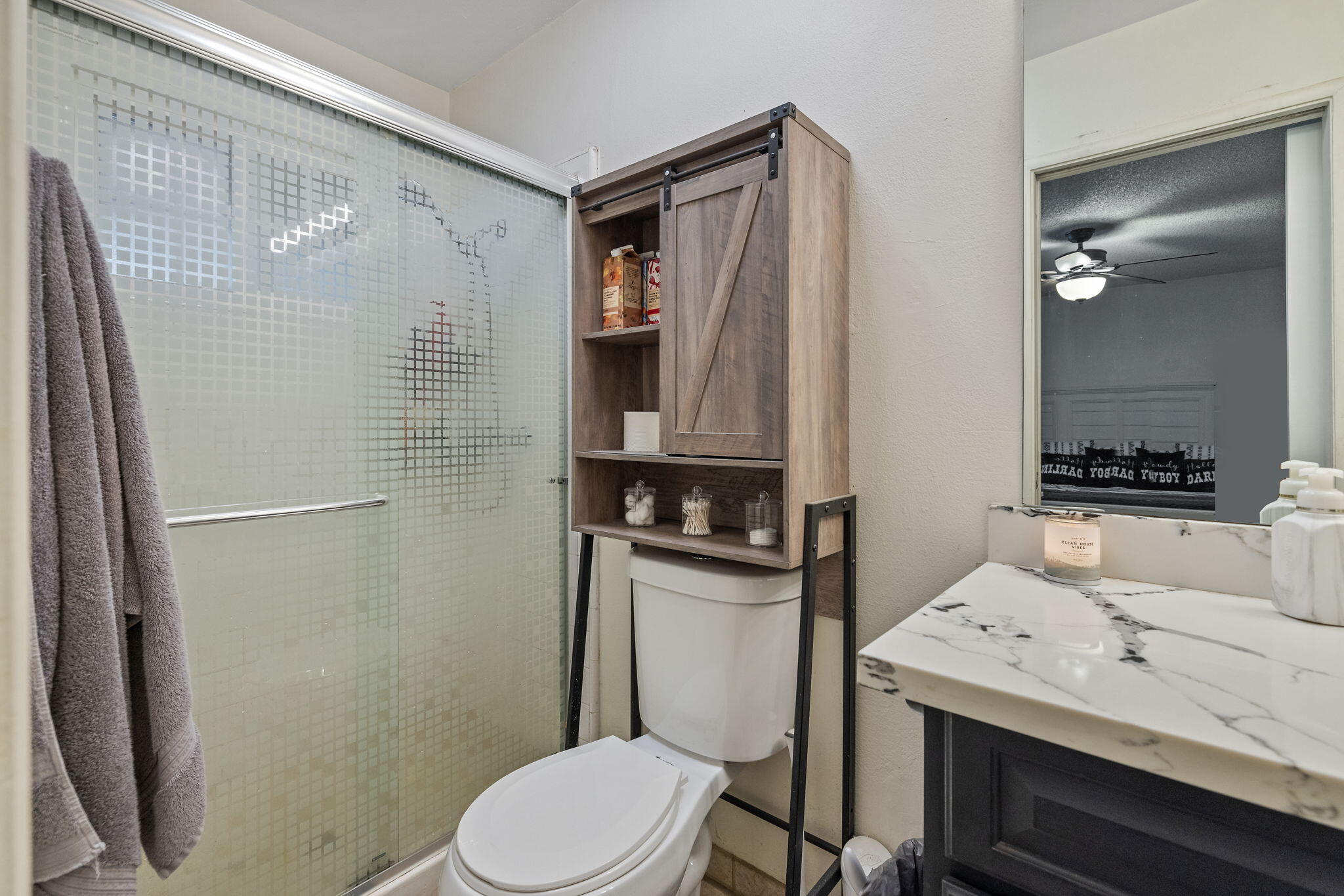 1134 W Harter Avenue