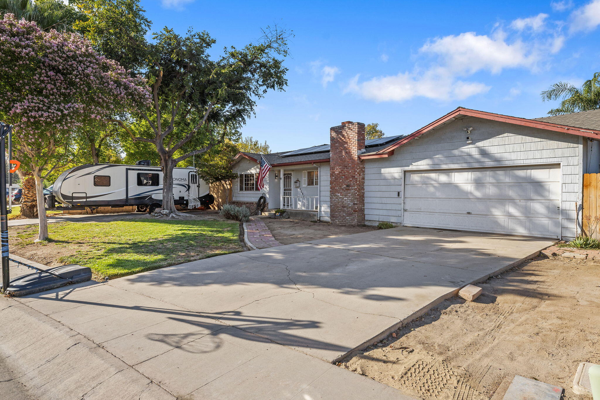 1134 W Harter Avenue