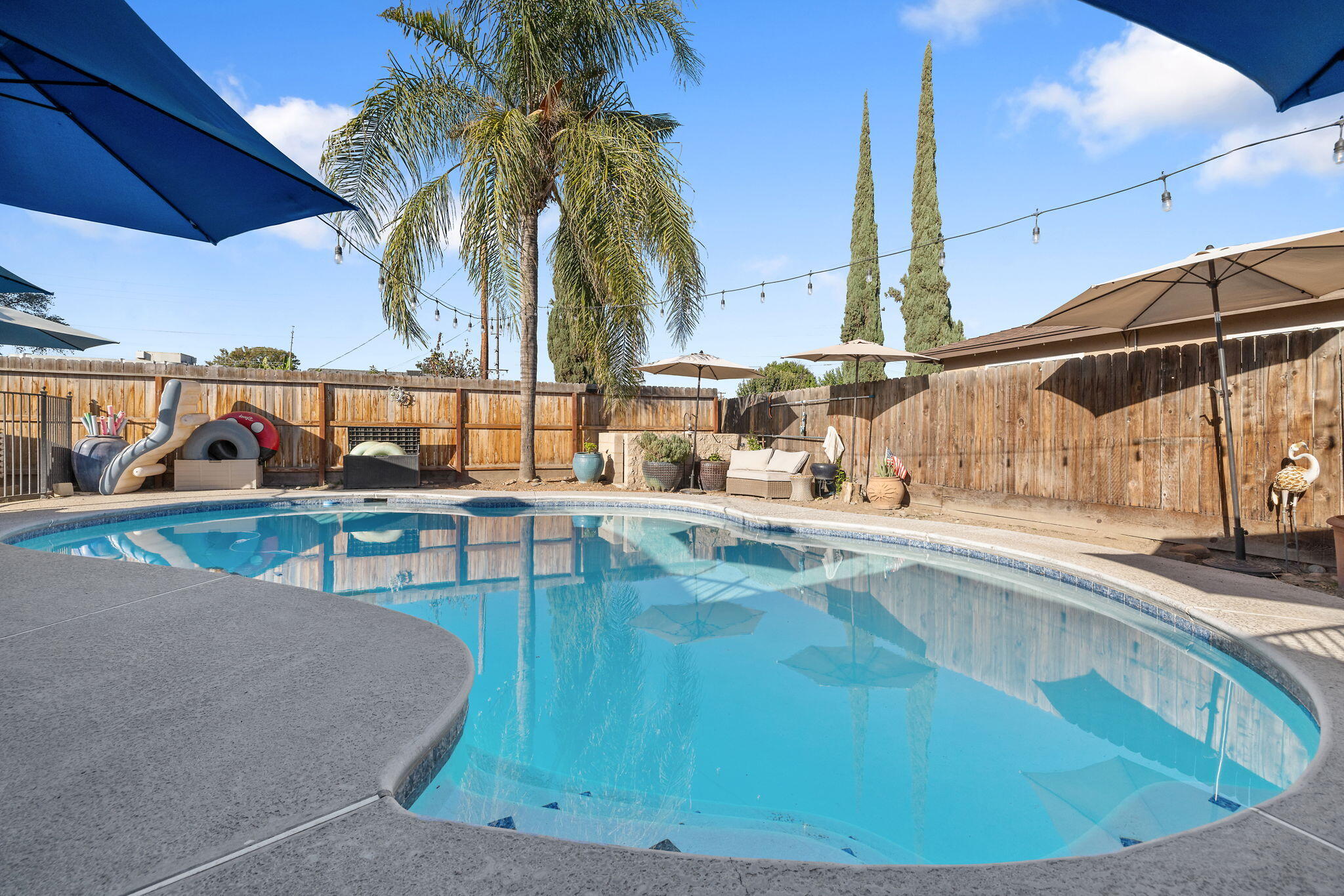 1134 W Harter Avenue