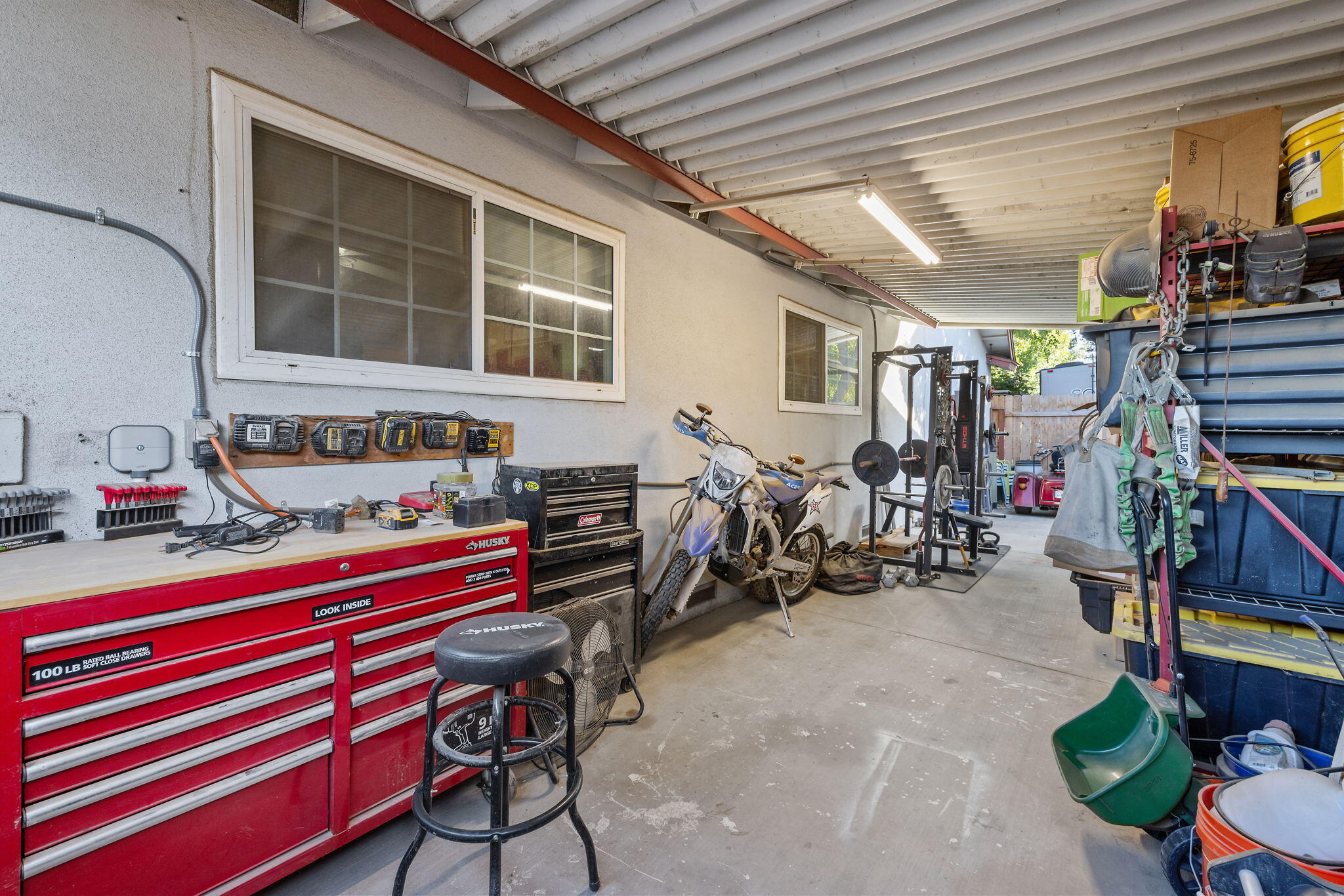 1134 W Harter Avenue