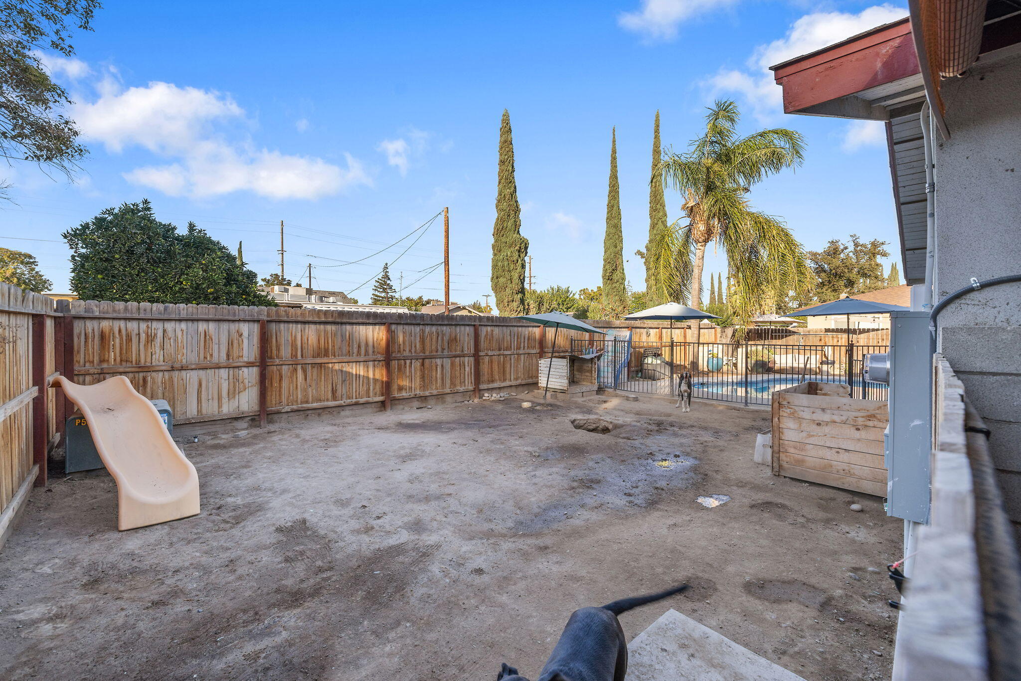 1134 W Harter Avenue