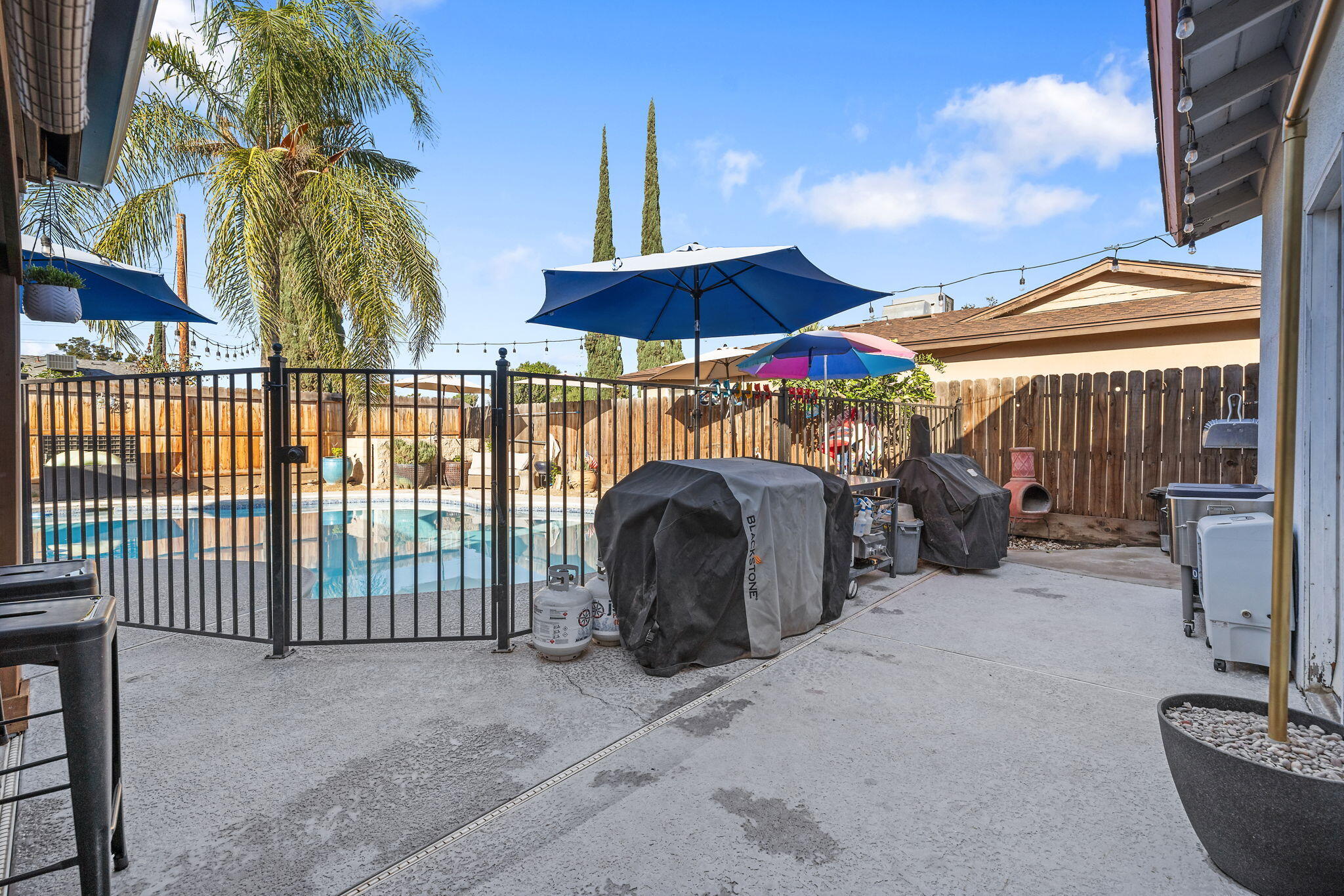 1134 W Harter Avenue