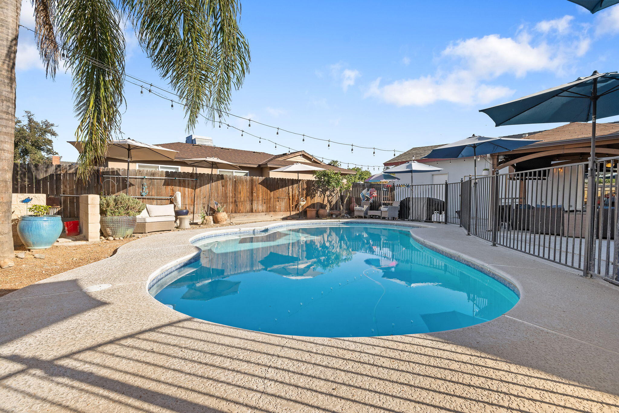 1134 W Harter Avenue