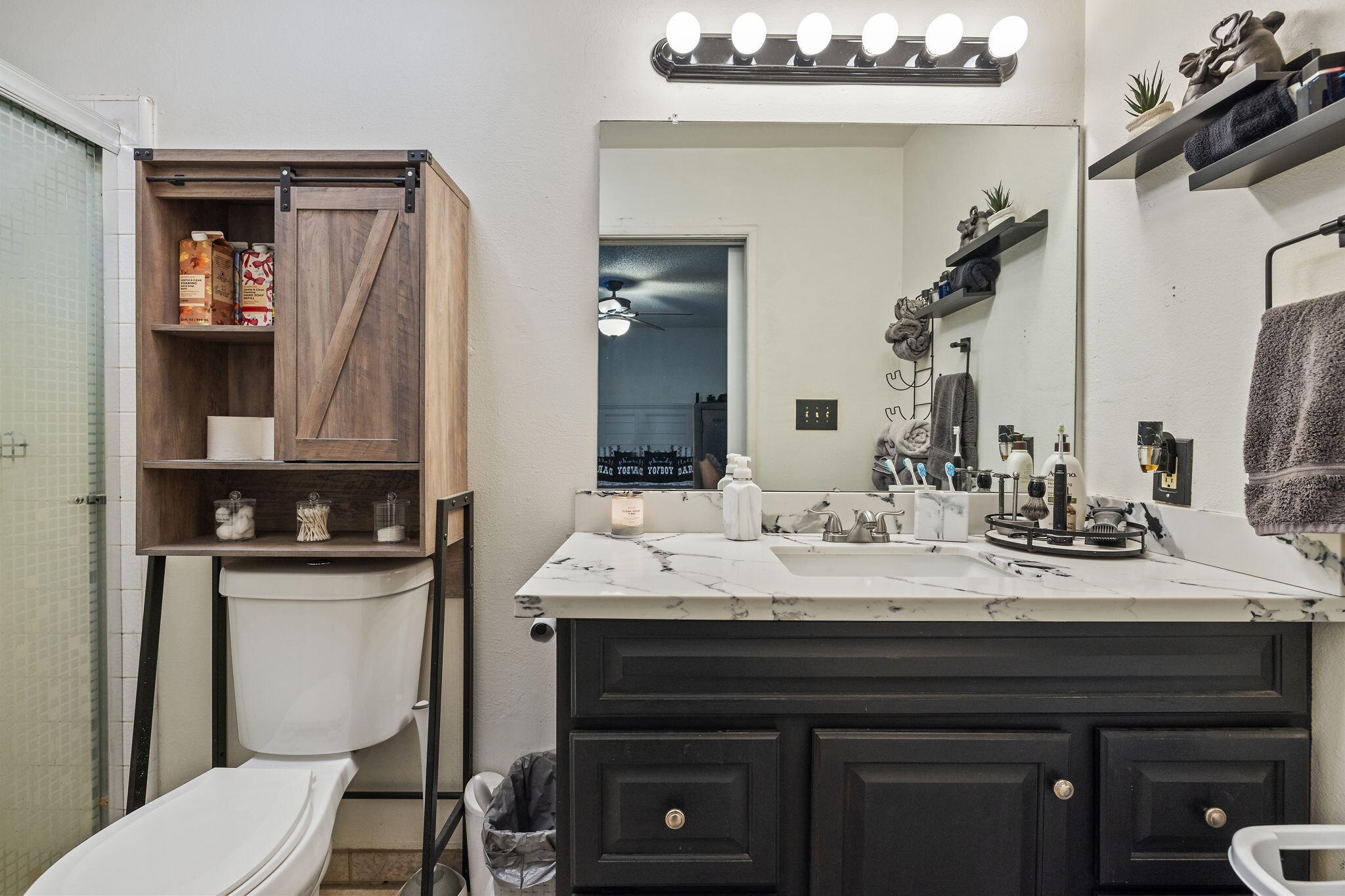 1134 W Harter Avenue