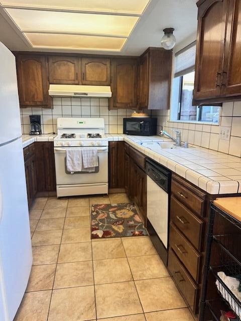 360 N Capitola Court, 4