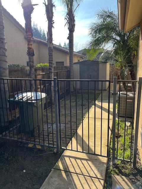 3242 W Oakridge Avenue W