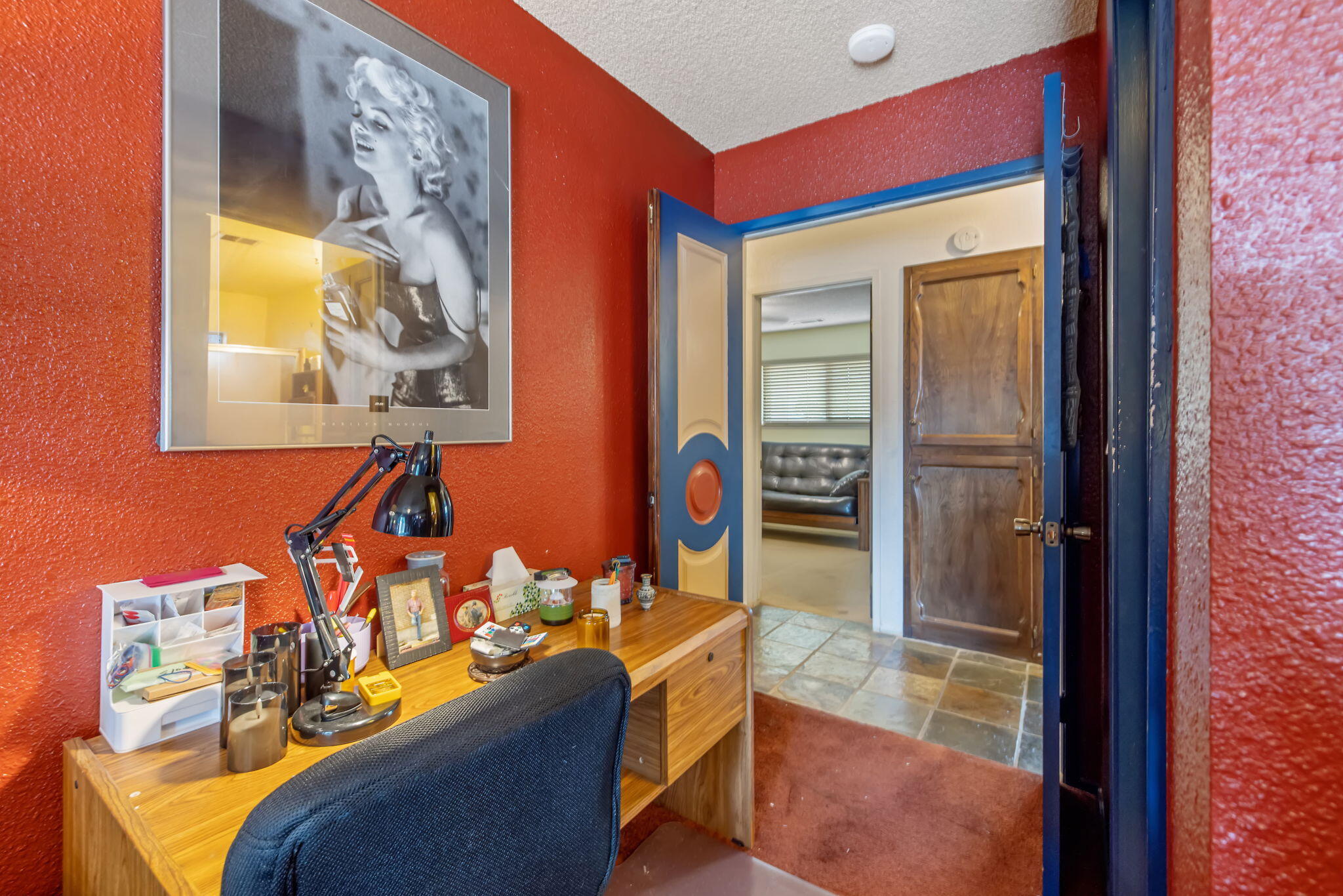 2636 S Conyer