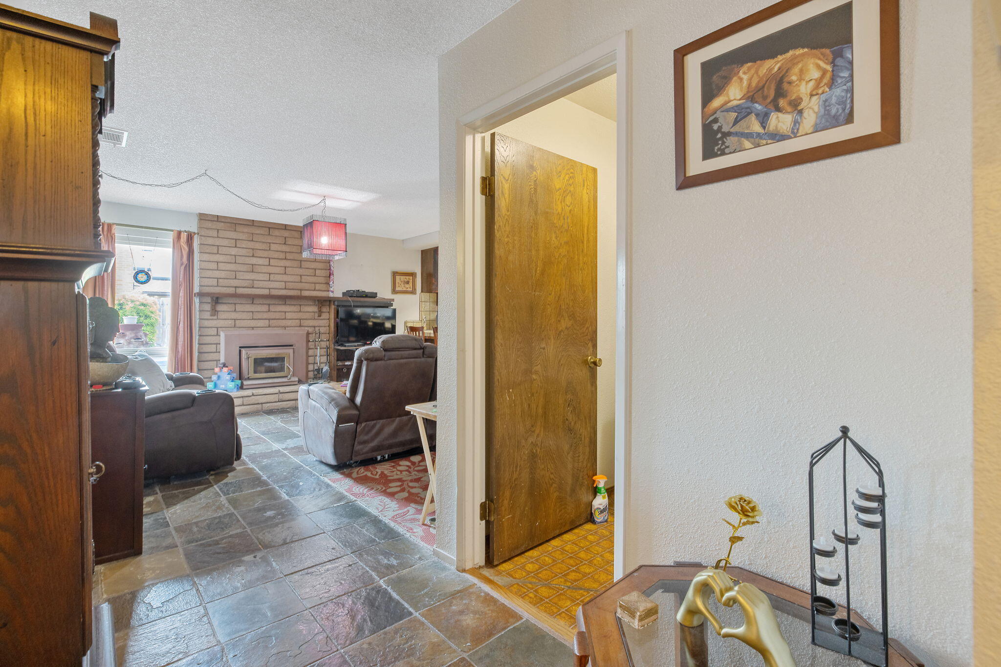 2636 S Conyer