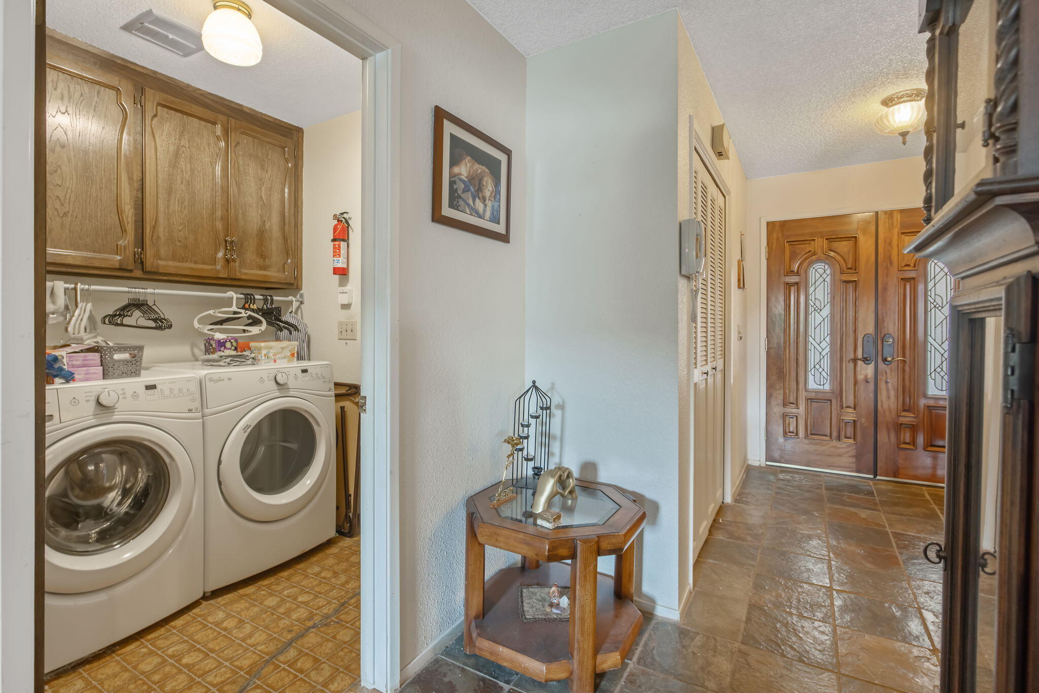 2636 S Conyer