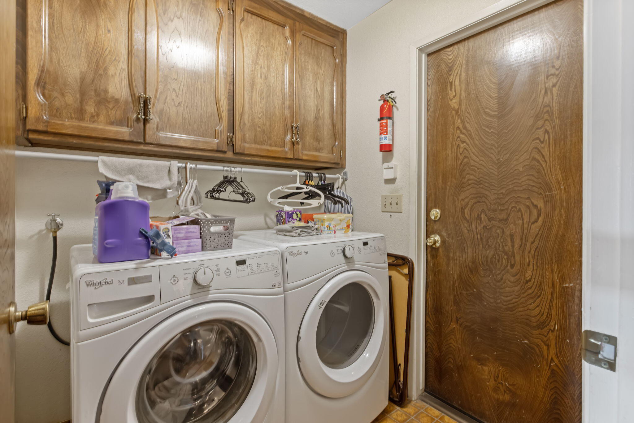2636 S Conyer
