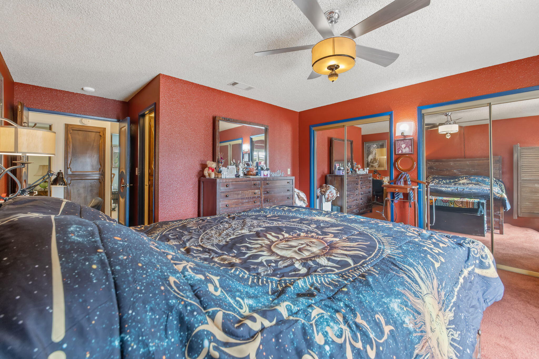 2636 S Conyer