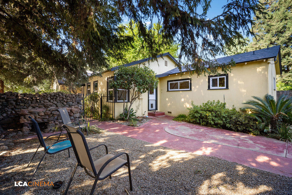 1500 W College Avenue