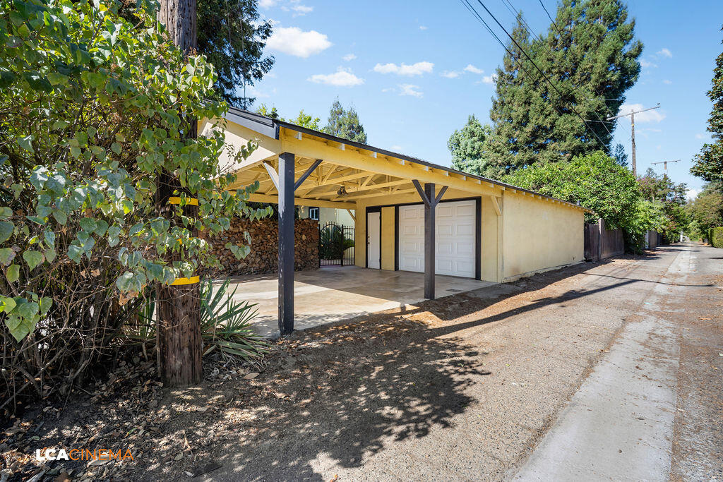 1500 W College Avenue