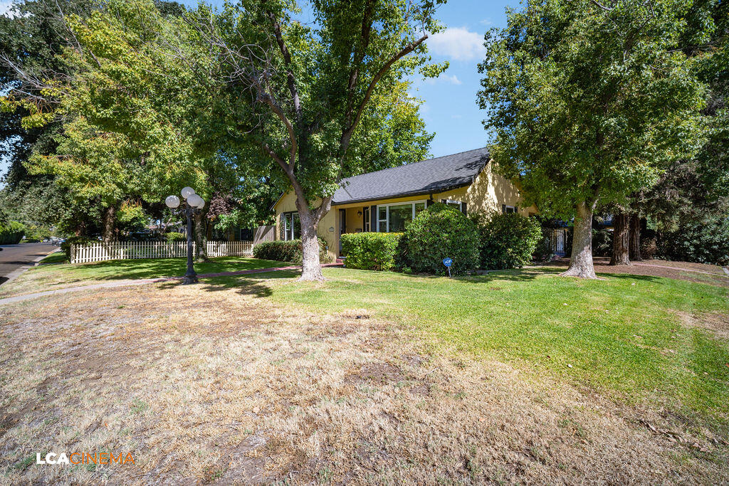 1500 W College Avenue