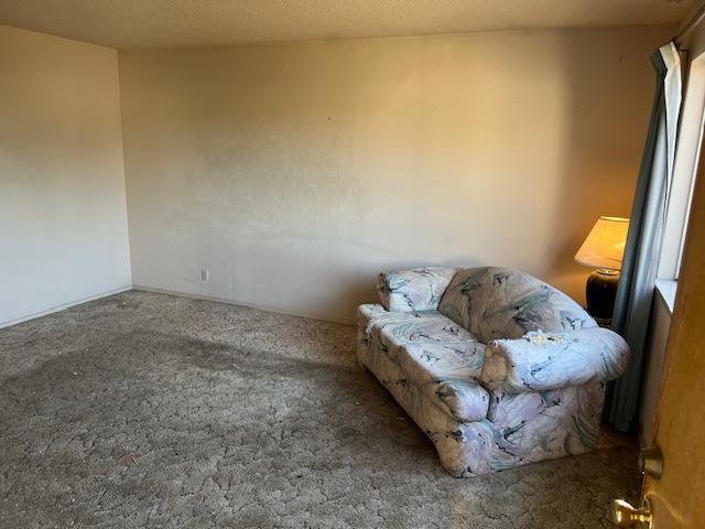 670 W Santa Ana Avenue