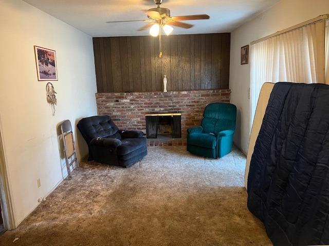 670 W Santa Ana Avenue