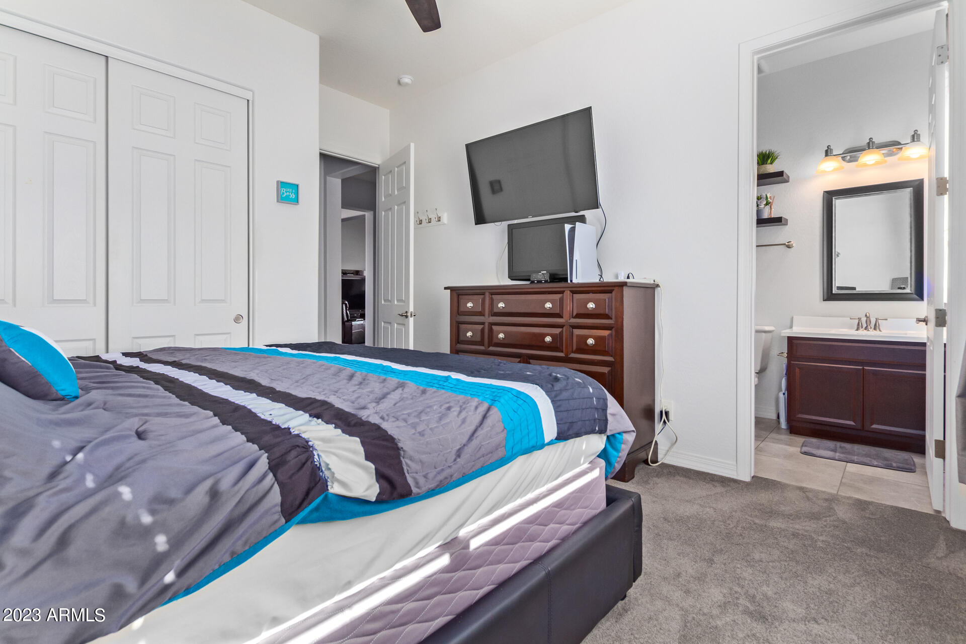 16127 W CAMDEN Avenue