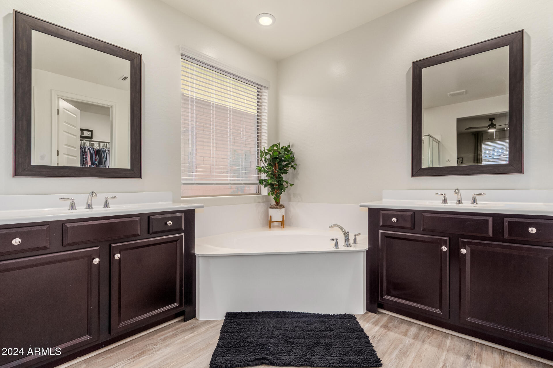 2938 W TUMBLEWEED Drive