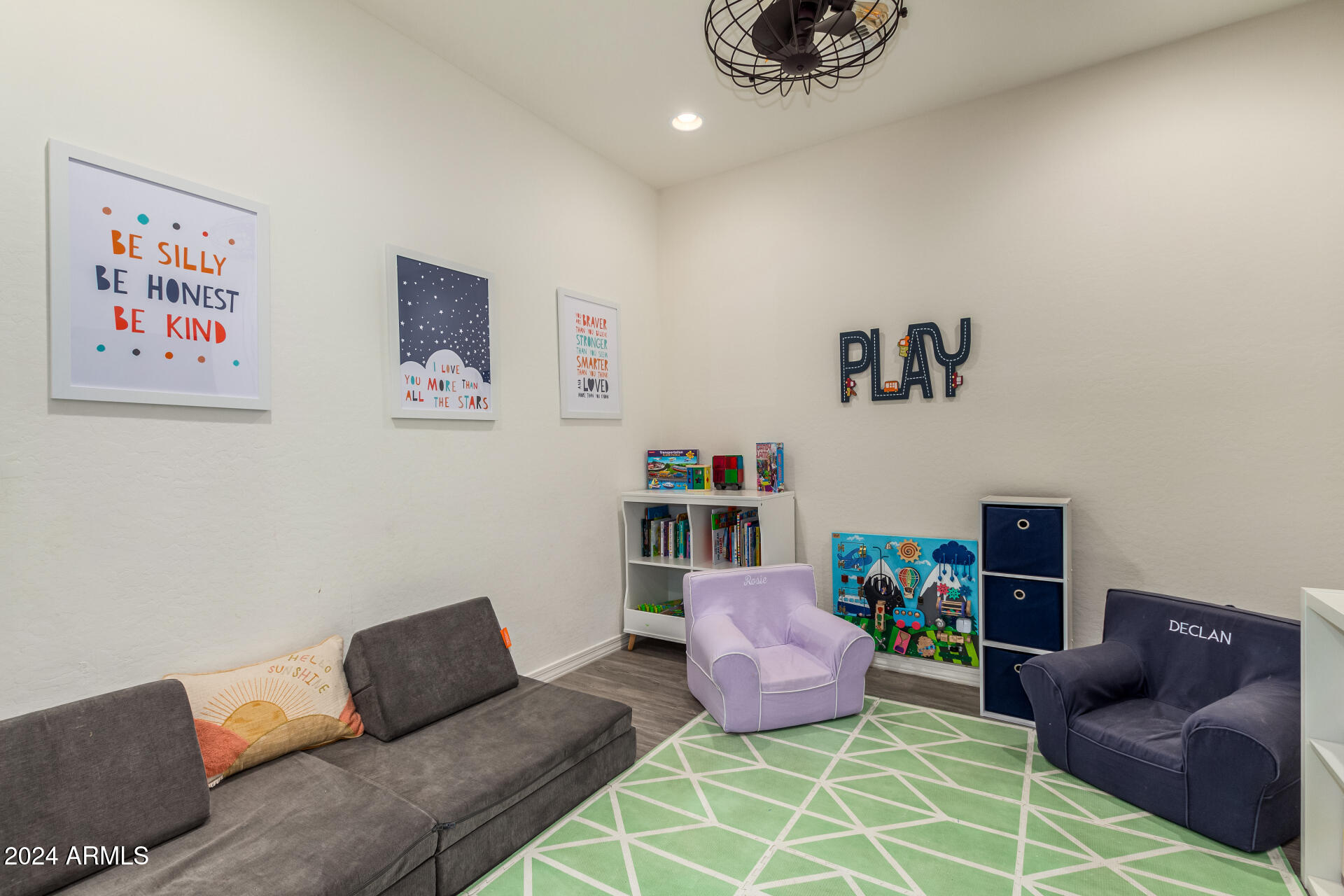 2938 W TUMBLEWEED Drive