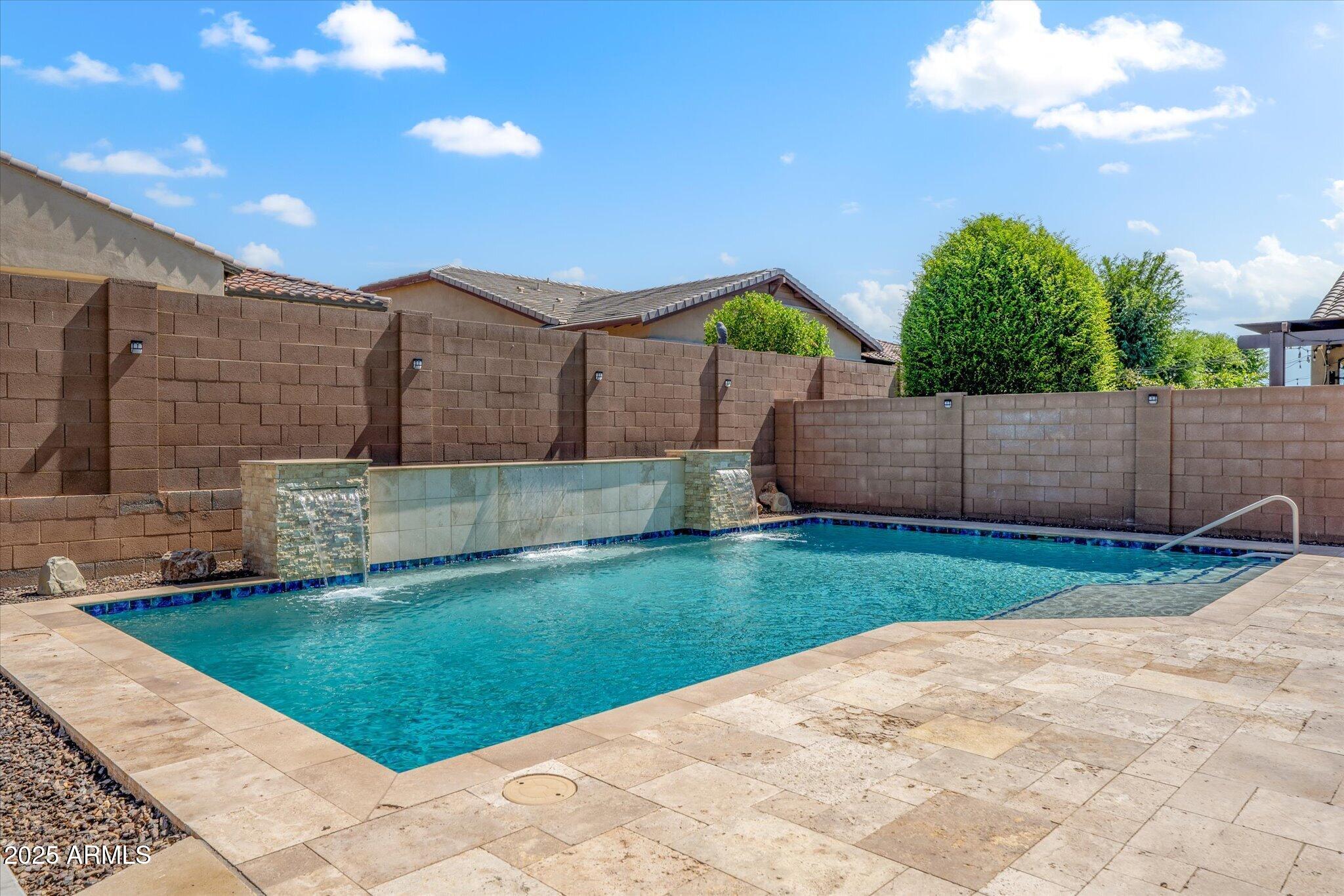 16074 W Cortez Street