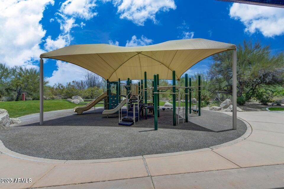 10798 E HEDGEHOG Place