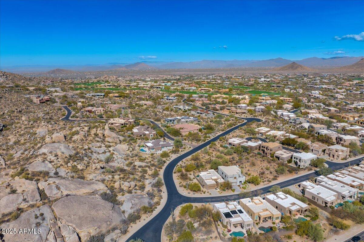 10798 E HEDGEHOG Place