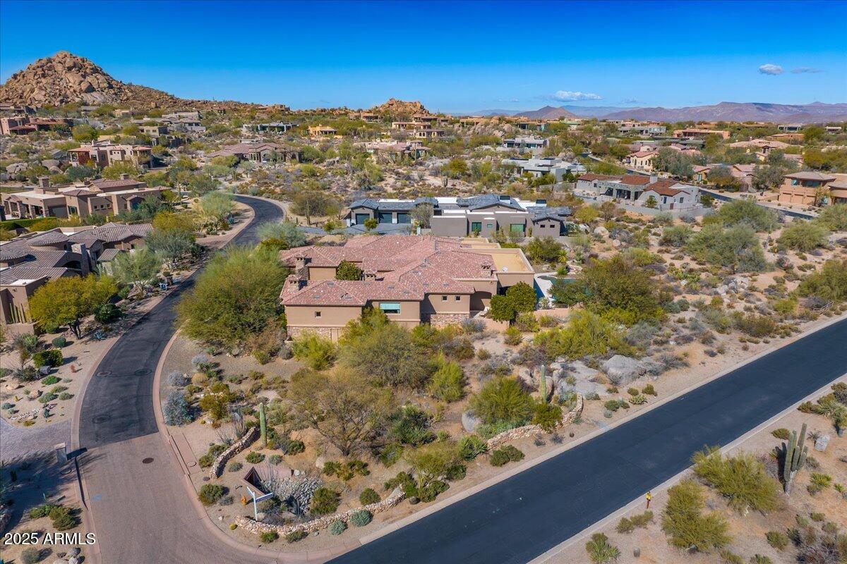 10798 E HEDGEHOG Place