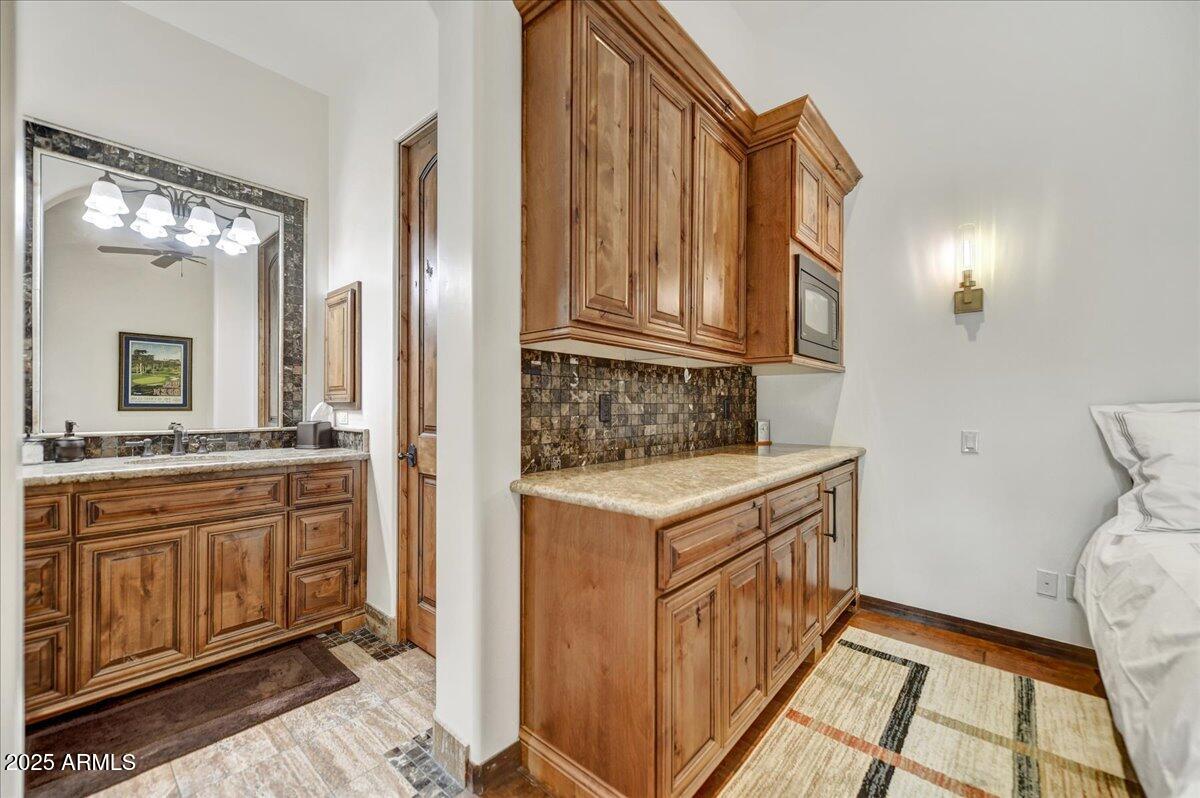 10798 E HEDGEHOG Place