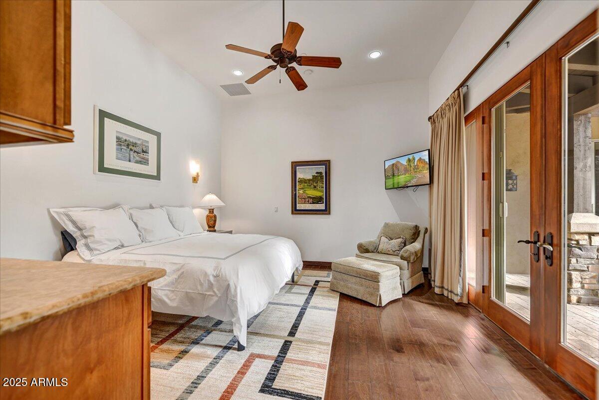 10798 E HEDGEHOG Place