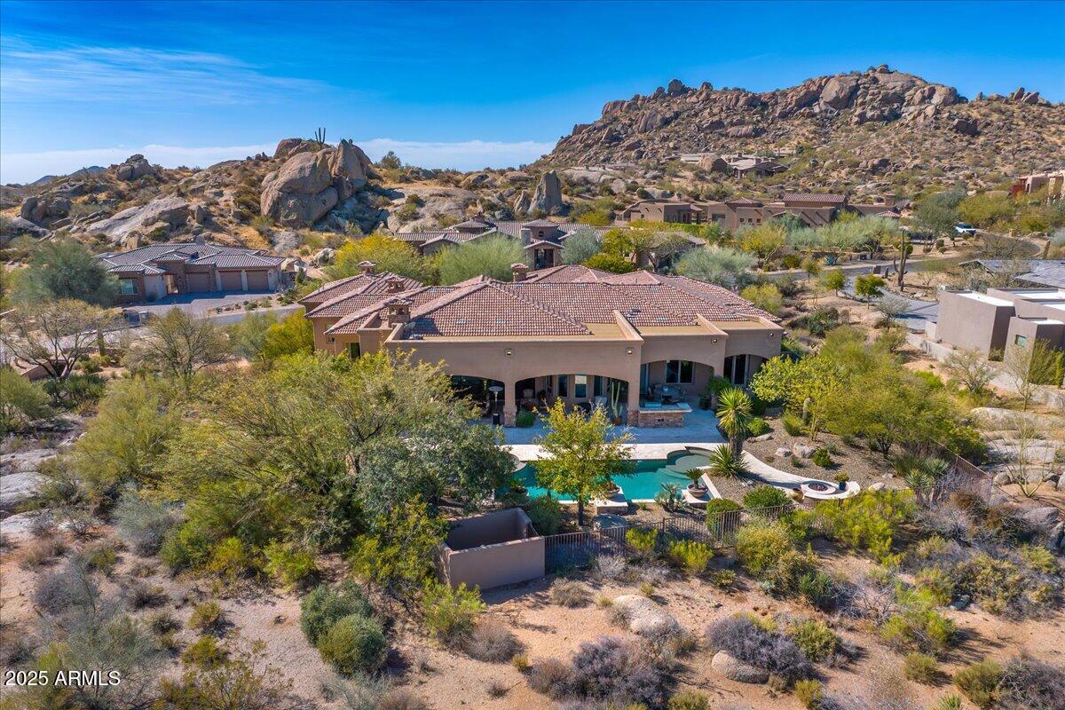 10798 E HEDGEHOG Place