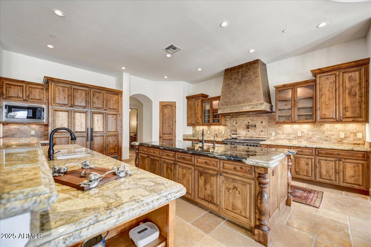 10798 E HEDGEHOG Place