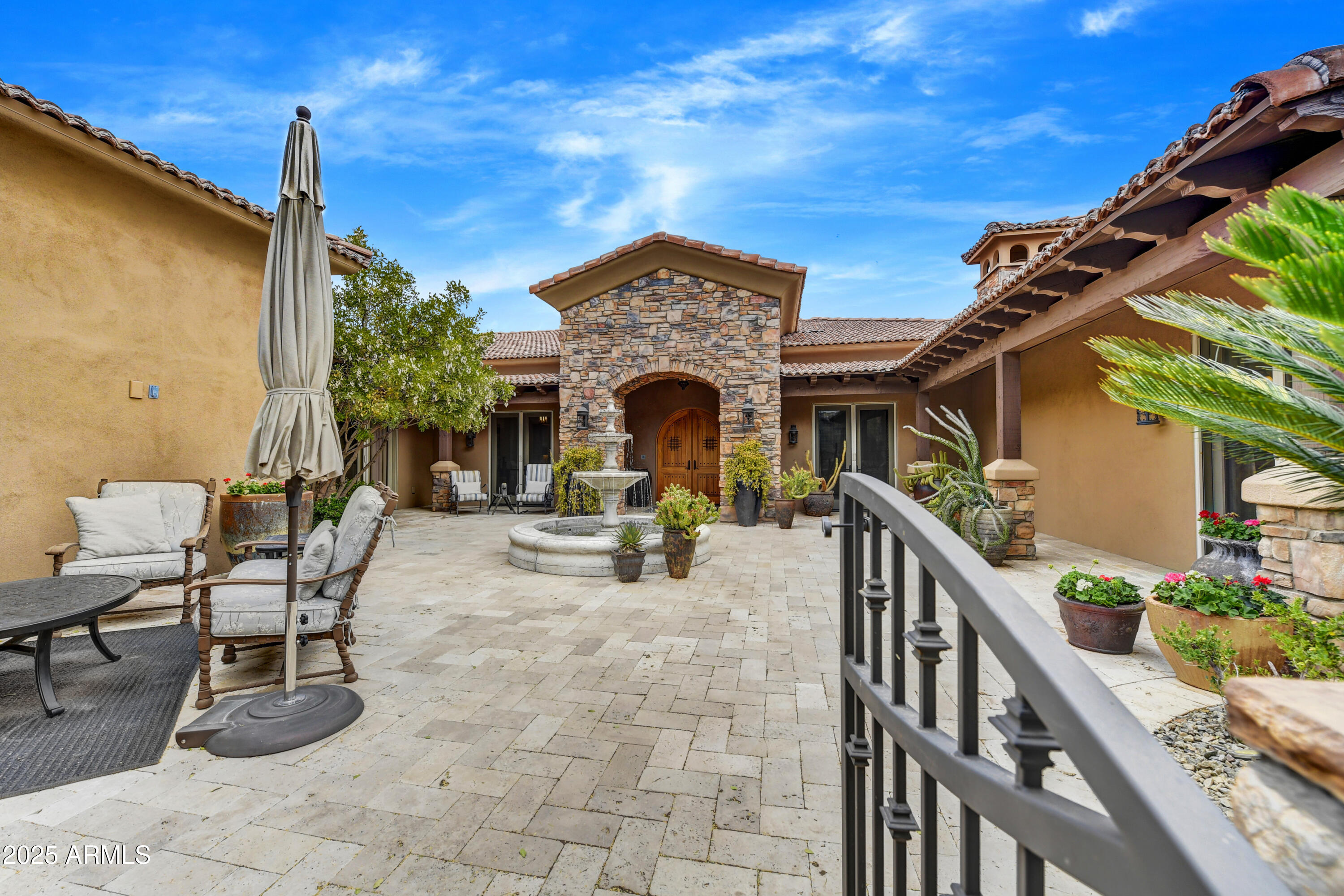 10798 E HEDGEHOG Place