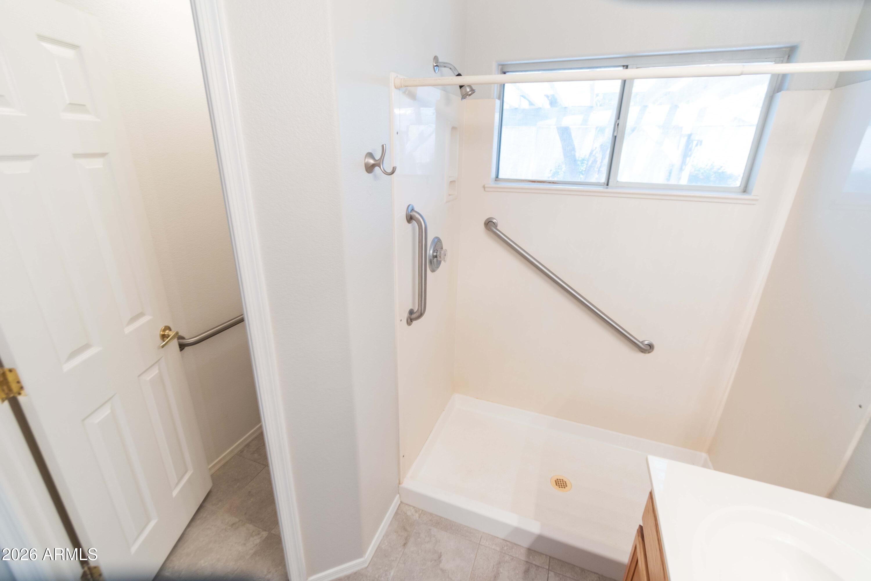 449 N WINDSOR