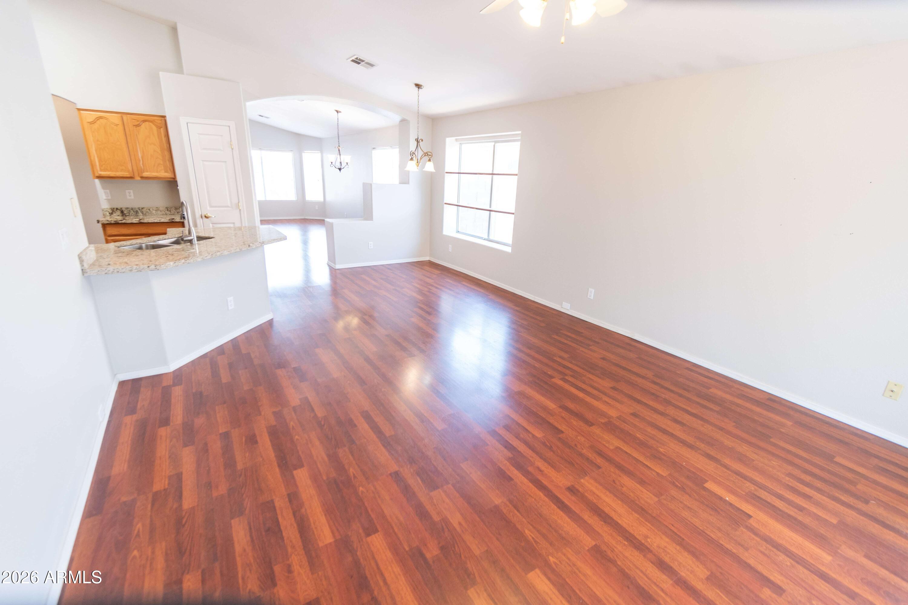 449 N WINDSOR