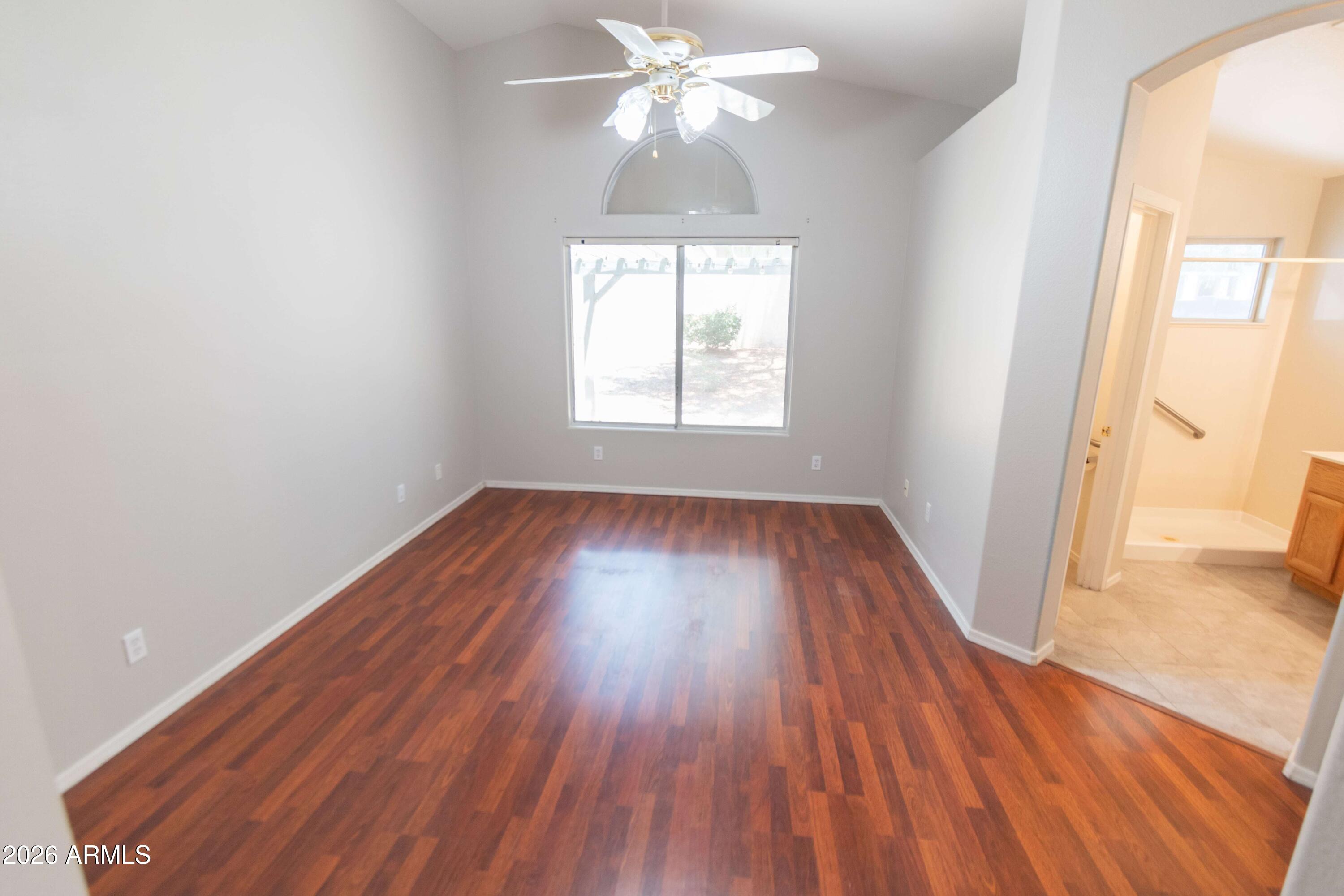 449 N WINDSOR