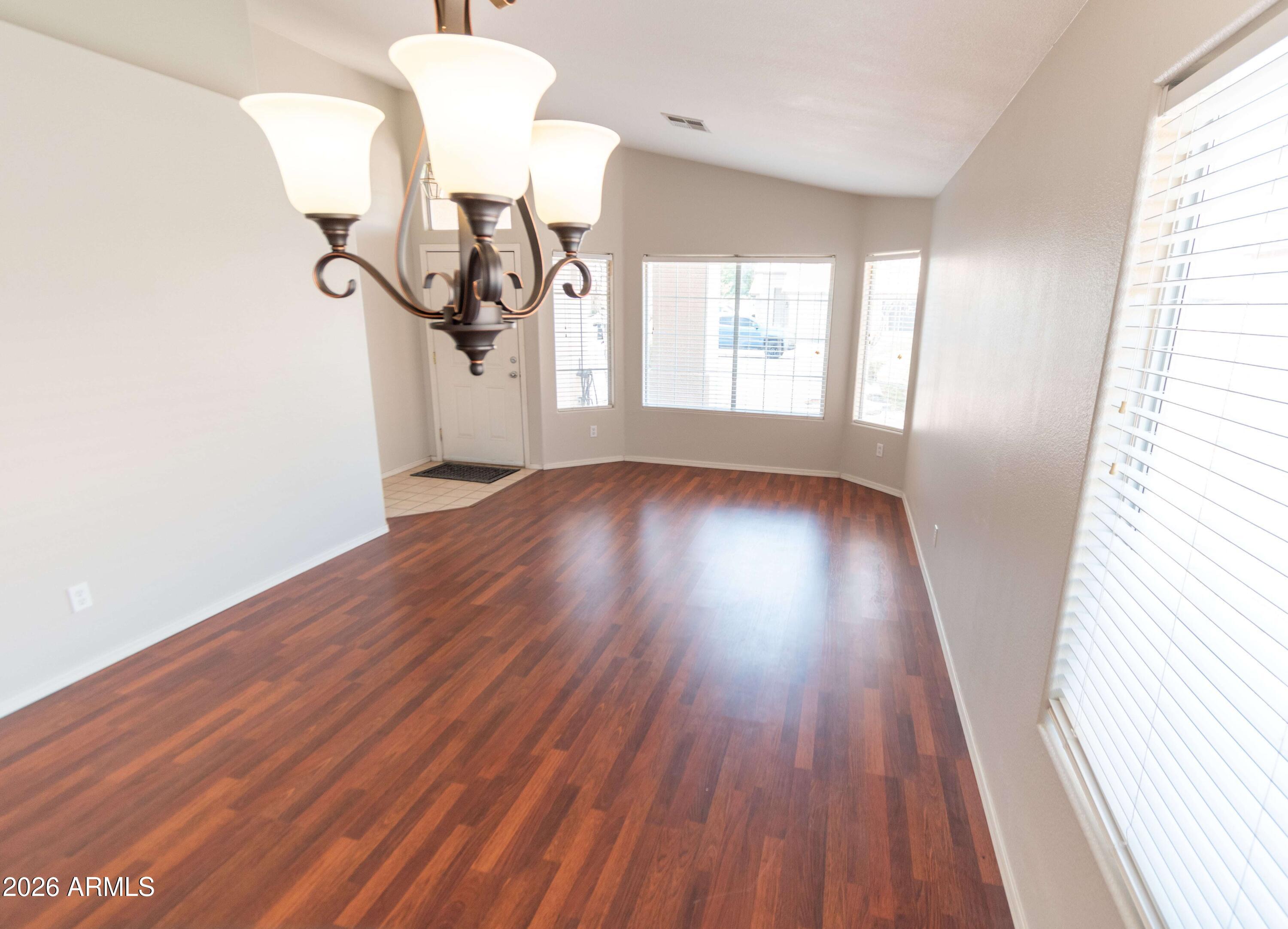 449 N WINDSOR