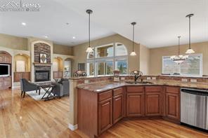 13735 Paradise Villas Grove