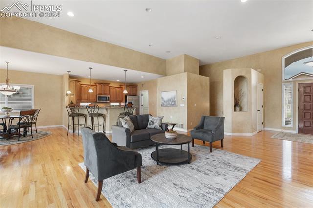 13735 Paradise Villas Grove