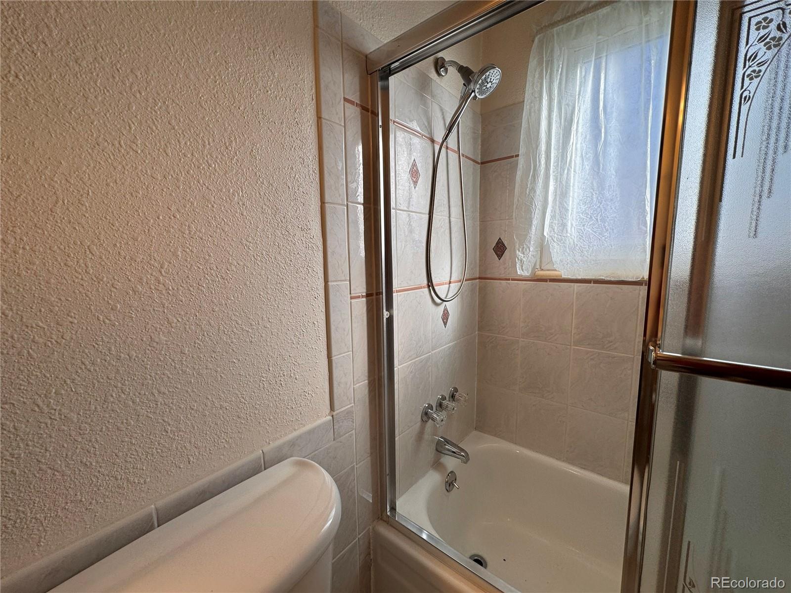 7034 W Roxbury Place