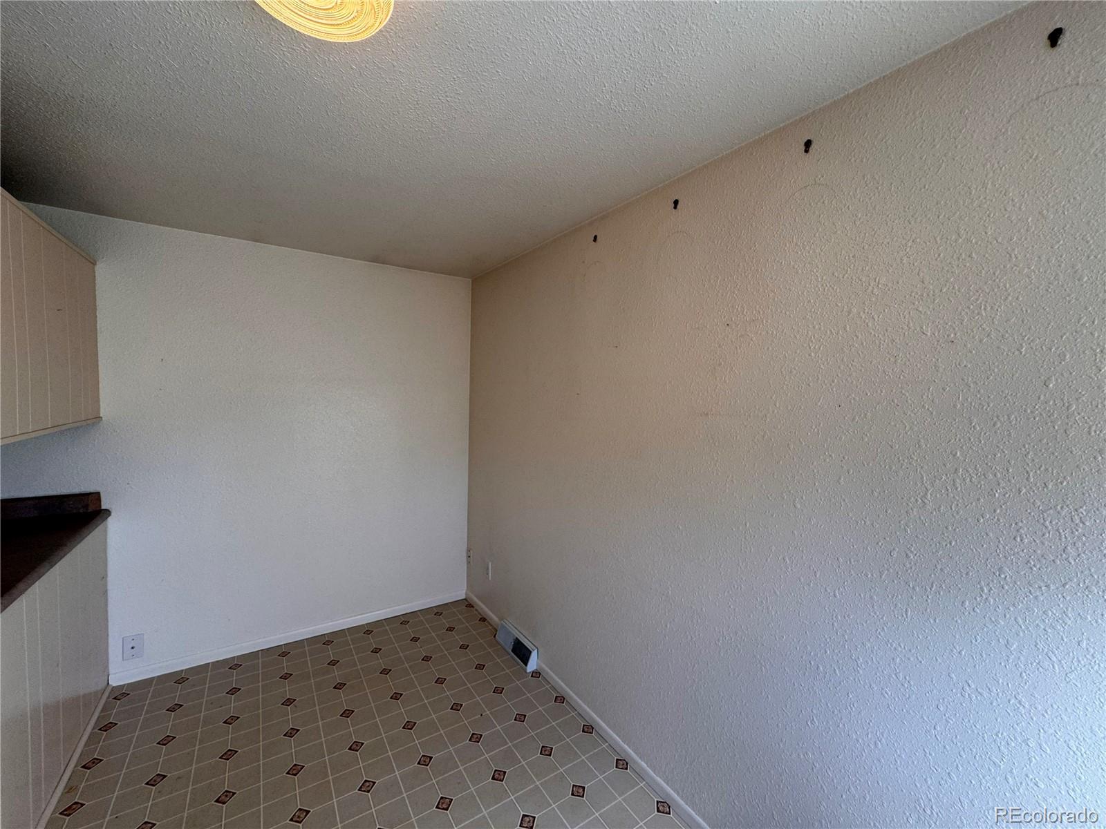 7034 W Roxbury Place