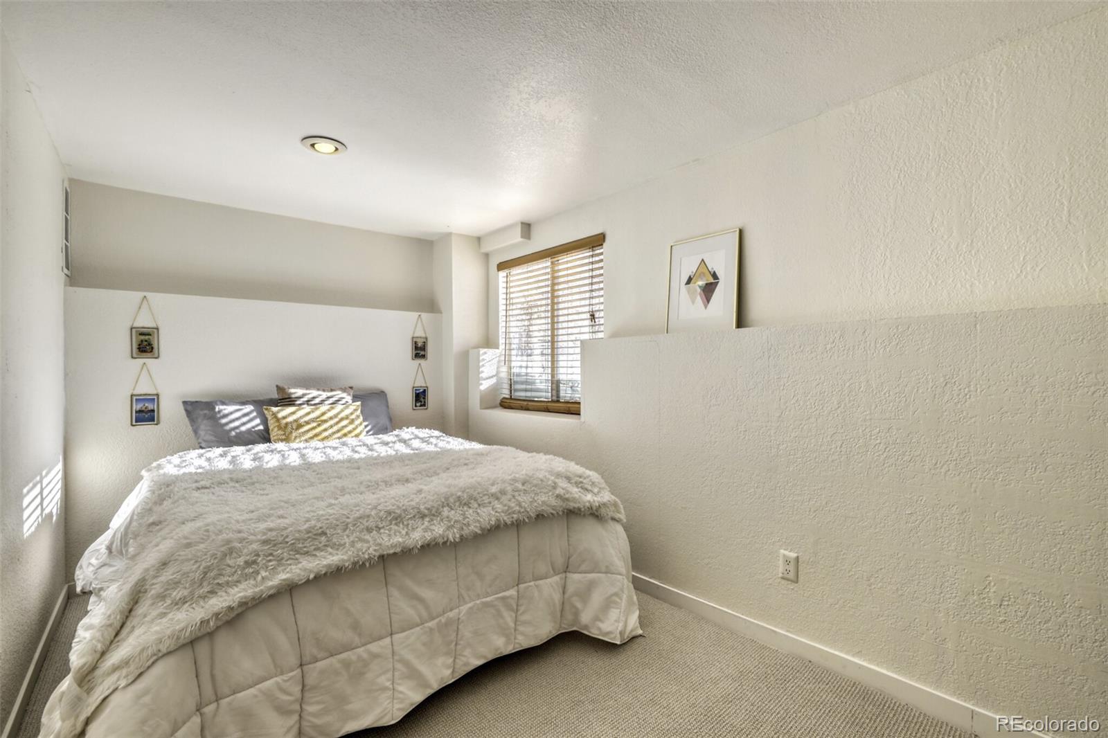 2697 S Deframe Circle