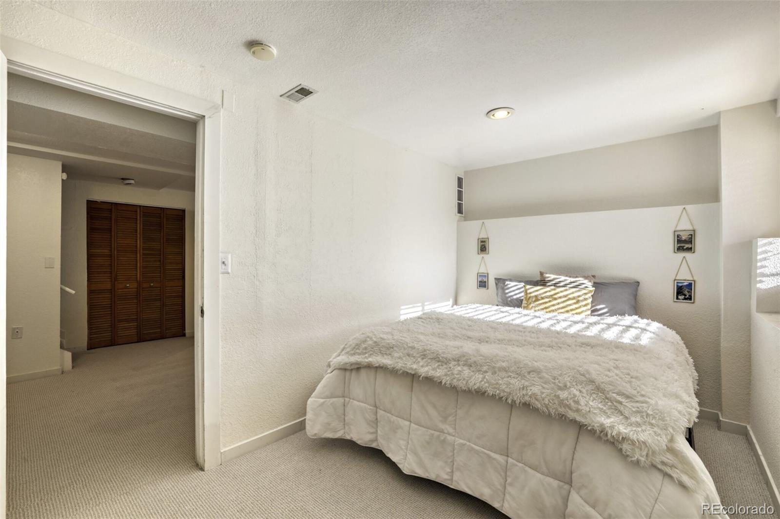 2697 S Deframe Circle