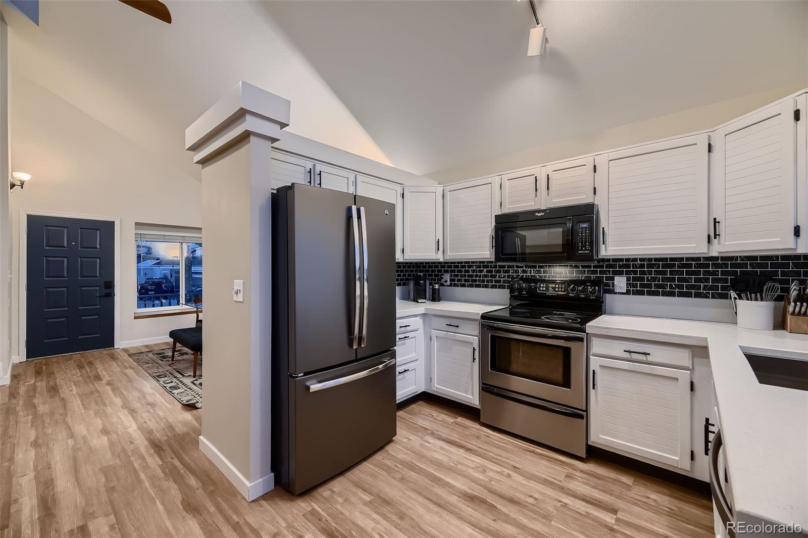 2697 S Deframe Circle