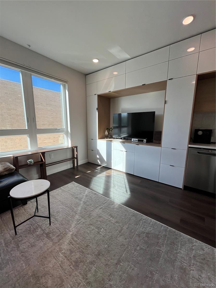 2120 N Downing Street Unit: 314
