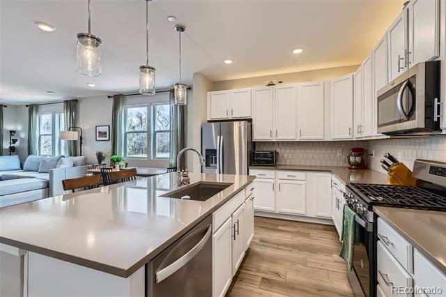 2653 W 69th Drive