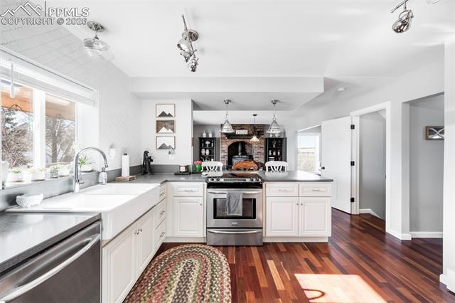 3046 Cottonwood Avenue