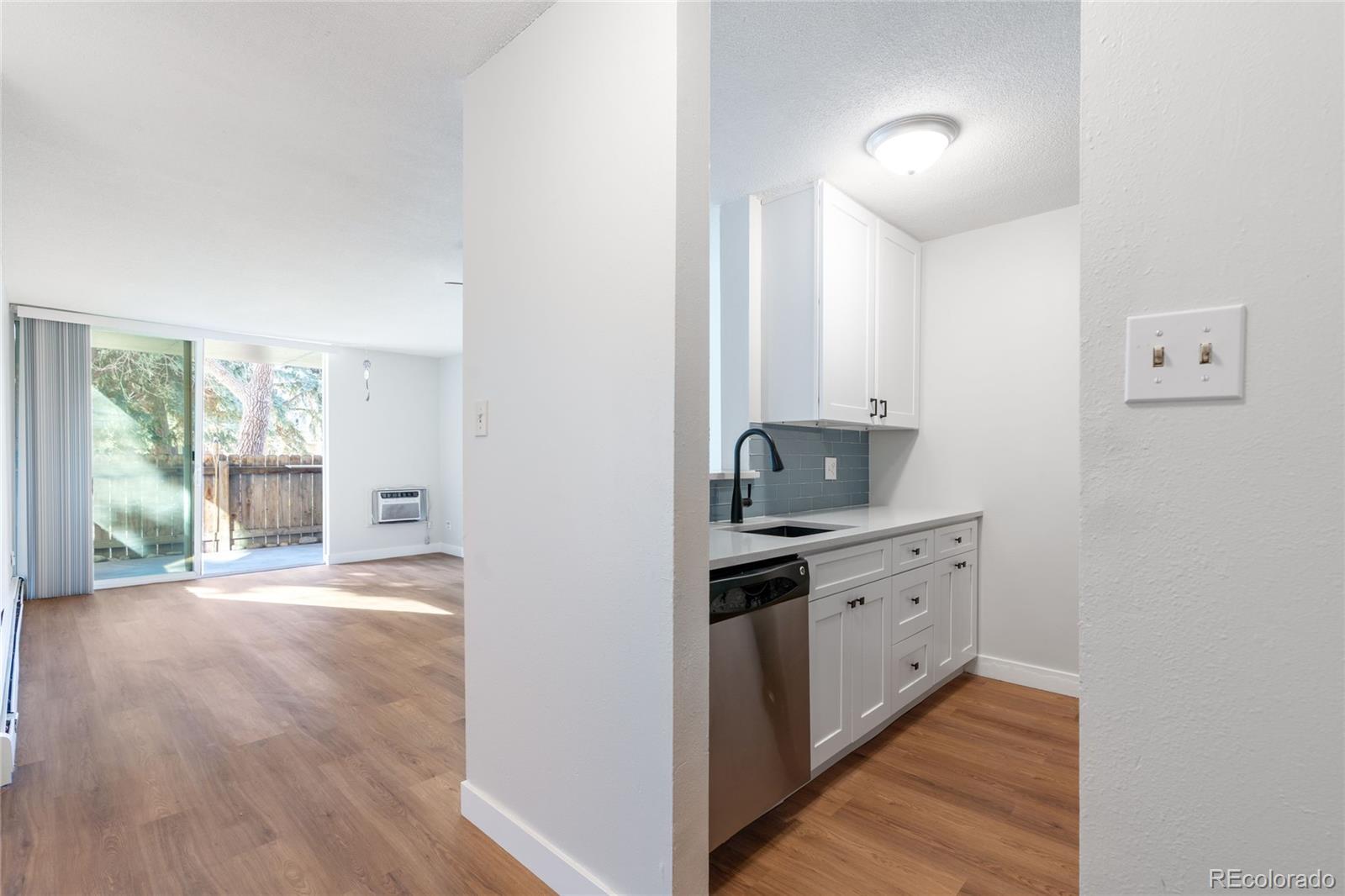 2231 S Vaughn Way Unit: 118B